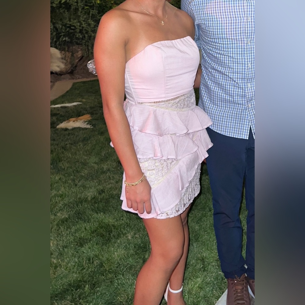 Blush selfie leslie ruffle dress